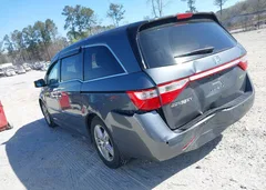 2013 Honda Odyssey Touring — фото 3