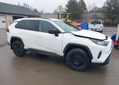 2021 Toyota Rav4 LE — фото 1