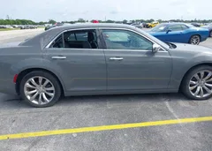 2019 Chrysler 300 Limited — фото 6