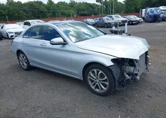 2016 Mercedes-Benz C 300 4Matic/Luxury 4Matic/Sport 4Matic — фото 1