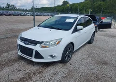 2013 Ford Focus SE — фото 2