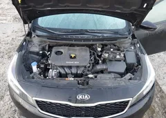 2017 Kia Forte LX — фото 10