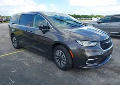 2023 Chrysler Pacifica Hybrid Touring L — фото 1