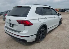2024 Volkswagen Tiguan 2.0T Se R-Line Black — фото 4