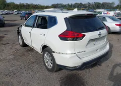 2017 Nissan Rogue Sv — фото 3