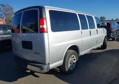 2010 GMC Savana 1500 Lt — фото 4