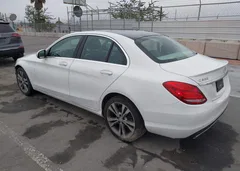 2015 Mercedes-Benz C 300 4Matic/Luxury 4Matic/Sport 4Matic — фото 3