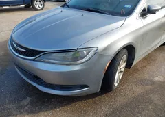 2016 Chrysler 200 Touring — фото 6
