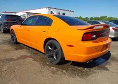 2014 Dodge Charger R/T Plus — фото 3