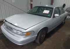 1997 Ford Crown Victoria Lx — фото 2