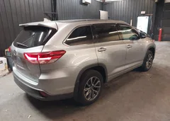 2018 Toyota Highlander Xle — фото 4