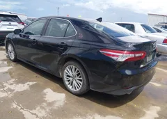 2020 Toyota Camry Xle Hybrid — фото 3
