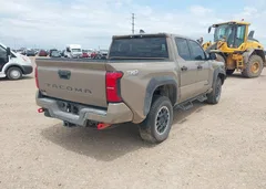 2026 Toyota Tacoma Trd Off Road — фото 4