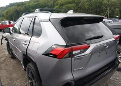 2025 Toyota Rav4 Hybrid Se — фото 24
