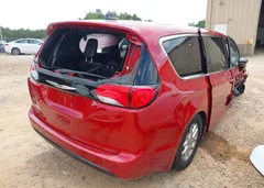 2025 Chrysler Voyager Lx — фото 4
