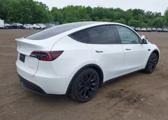 2025 Tesla Model Y Long Range Dual Motor All-Wheel Drive — фото 4