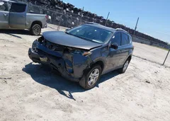 2015 Toyota Rav4 LE — фото 2