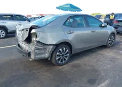 2016 Toyota Corolla LE — фото 4