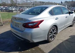 2017 Nissan Altima 2.5 Sr — фото 4