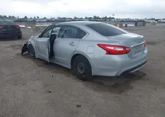 2016 Nissan Altima 2.5 S — фото 3