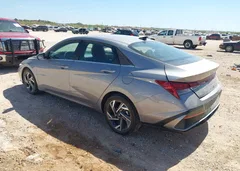 2025 Hyundai Elantra Sel Convenience — фото 3