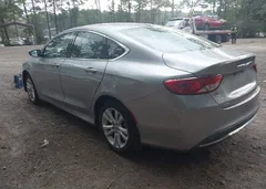 2016 Chrysler 200 Limited — фото 3