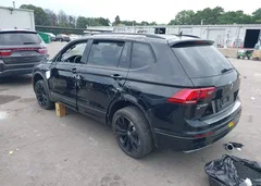 2021 Volkswagen Tiguan 2.0T Se/2.0T Se R-Line Black/2.0T Sel — фото 3