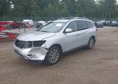 2014 Nissan Pathfinder Sl — фото 2