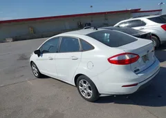 2014 Ford Fiesta SE — фото 3