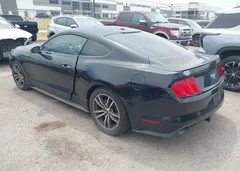 2015 Ford Mustang Ecoboost — фото 3