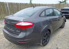 2018 Ford Fiesta SE — фото 4
