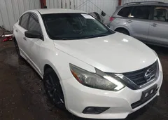 2017 Nissan Altima 2.5 Sr — фото 1