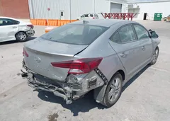 2020 Hyundai Elantra Sel — фото 4