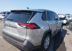 2025 Toyota Rav4 Le — фото 4