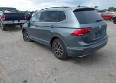 2021 Volkswagen Tiguan 2.0T Se/2.0T Se R-Line Black/2.0T Sel — фото 3