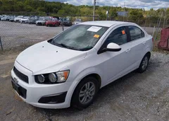 2015 Chevrolet Sonic LT Auto — фото 2