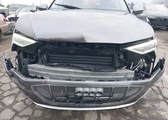 2019 Audi E-Tron Premium Plus — фото 6