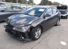 2020 Hyundai Elantra Value Edition — фото 2