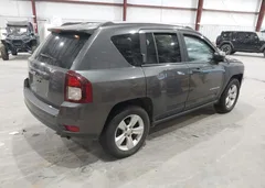 2016 Jeep Compass Sport — фото 4