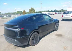 2026 Tesla Model Y Premium Rear-Wheel Drive/Rear-Wheel Drive — фото 4