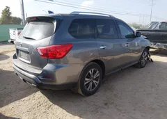 2019 Nissan Pathfinder S — фото 4