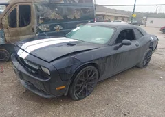 2011 Dodge Challenger — фото 2