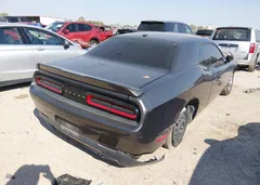 2019 Dodge Challenger Sxt — фото 4