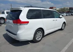 2013 Toyota Sienna Xle V6 8 Passenger — фото 4