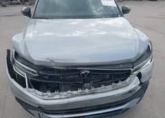 2023 Volkswagen Tiguan 2.0T Se R-Line Black — фото 6