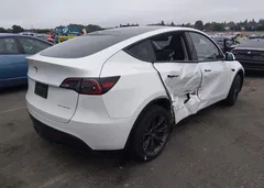 2025 Tesla Model Y Long Range Dual Motor All-Wheel Drive — фото 4