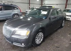 2013 Chrysler 300 Motown — фото 2