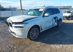2023 BMW X7 xDrive40I — фото 2