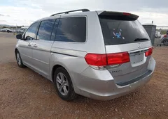 2010 Honda Odyssey Touring — фото 3