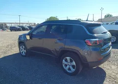 2018 Jeep Compass Latitude 4X4 — фото 3